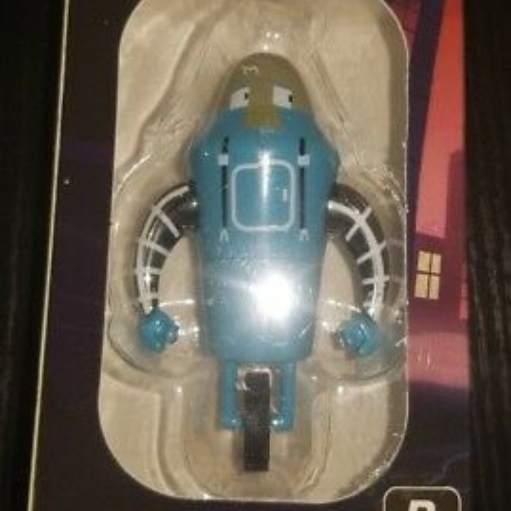 GTA V The Loneliest Robot in Great Britain 8GB USB Drive Extremely Rare Kit Swag
